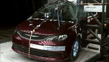 NHTSA Side pole test of the 2025 Chrysler Pacifica Awd