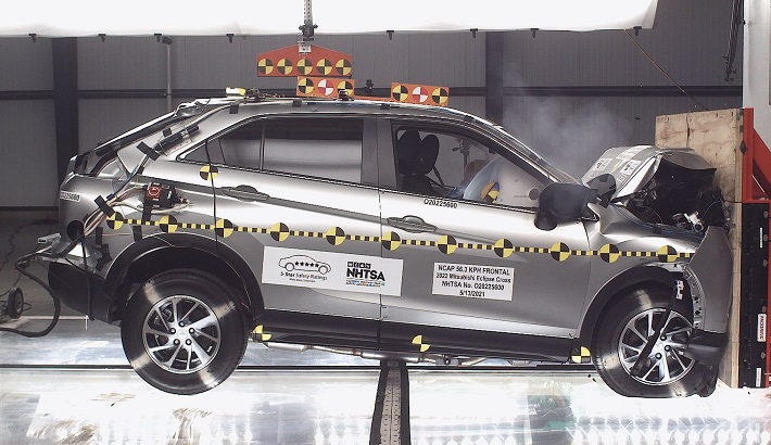 NHTSA crash test of the 2025 Mitsubishi Eclipse Cross