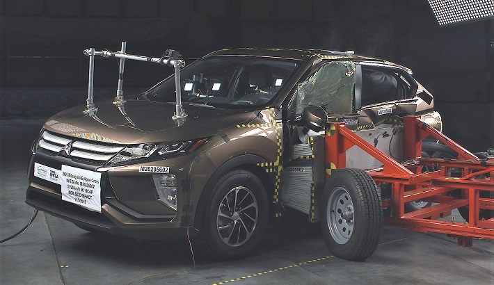 NHTSA Side impact test of the 2025 Mitsubishi Eclipse Cross