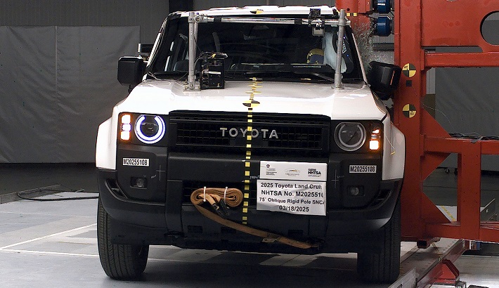 NHTSA Side pole test of the 2025 Toyota Land Cruiser