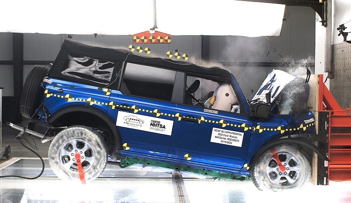 NHTSA crash test of the 2025 Ford Bronco