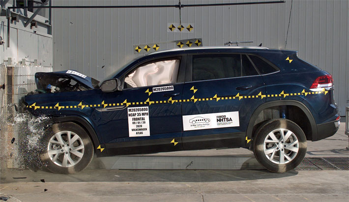 NHTSA crash test of the 2025 Volkswagen Atlas Cross Sport