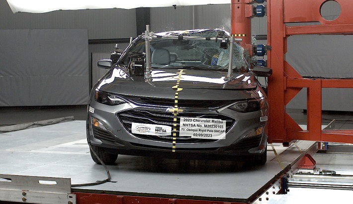 NHTSA Side pole test of the 2025 Chevrolet Malibu