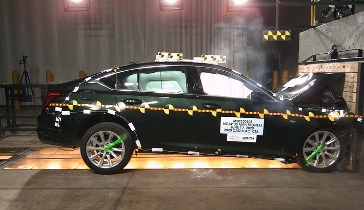 NHTSA crash test of the 2025 Cadillac Ct5