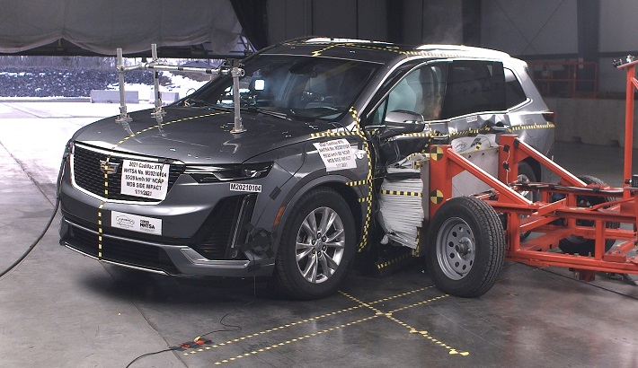 NHTSA Side impact test of the 2025 Cadillac Xt6