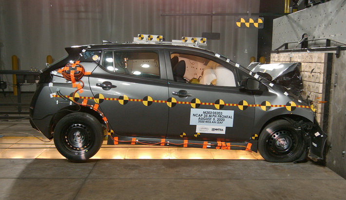 NHTSA crash test of the 2025 Nissan Leaf Plus