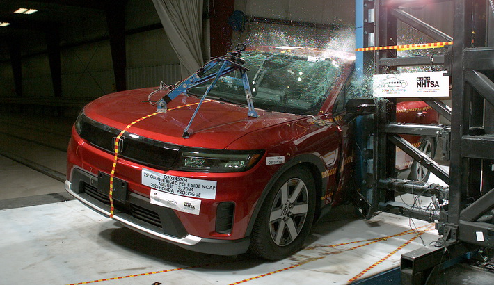 NHTSA Side pole test of the 2025 Honda Prologue Ev
