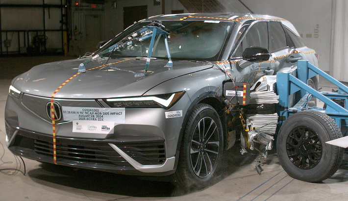 NHTSA Side impact test of the 2025 Acura Zdx