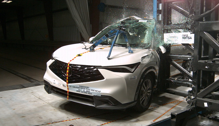 NHTSA Side pole test of the 2025 Acura Adx