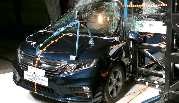 NHTSA Side pole test of the 2026 Honda Odyssey