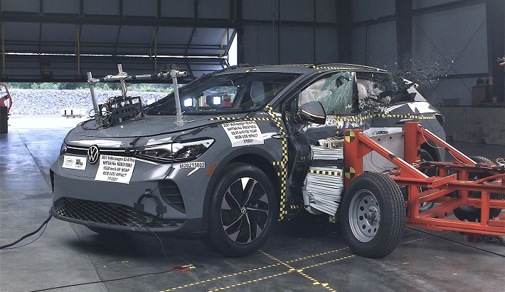 NHTSA Side impact test of the 2026 Volkswagen Id.4 Bev