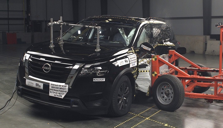 NHTSA Side impact test of the 2026 Nissan Pathfinder