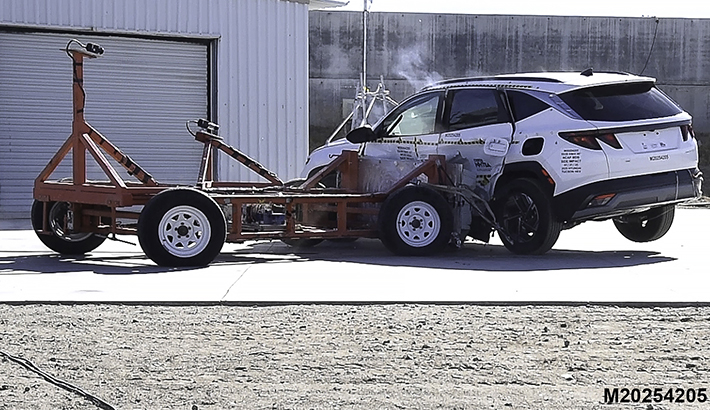 NHTSA Side impact test of the 2026 Hyundai Tucson Hybrid