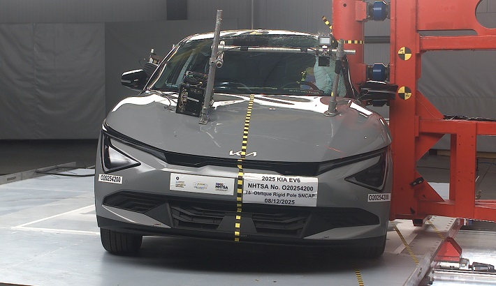 NHTSA Side pole test of the 2026 Kia Ev6 Bev