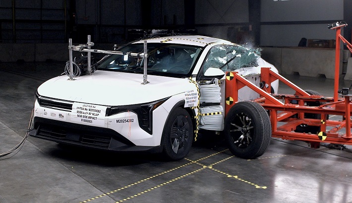 NHTSA Side impact test of the 2026 Kia K4