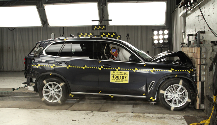 NHTSA crash test of the 2026 BMW X5