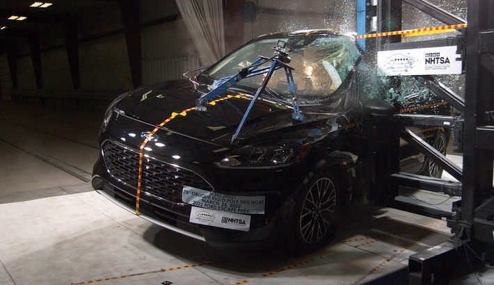 NHTSA Side pole test of the 2026 Ford Escape Phev