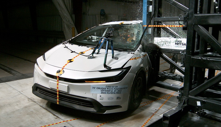 NHTSA Side pole test of the 2026 Toyota Prius