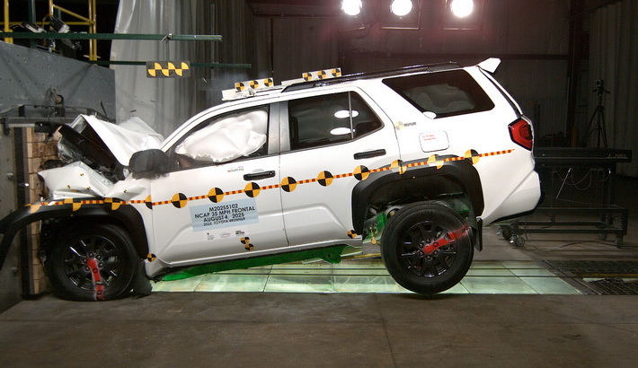NHTSA crash test of the 2026 Toyota 4Runner