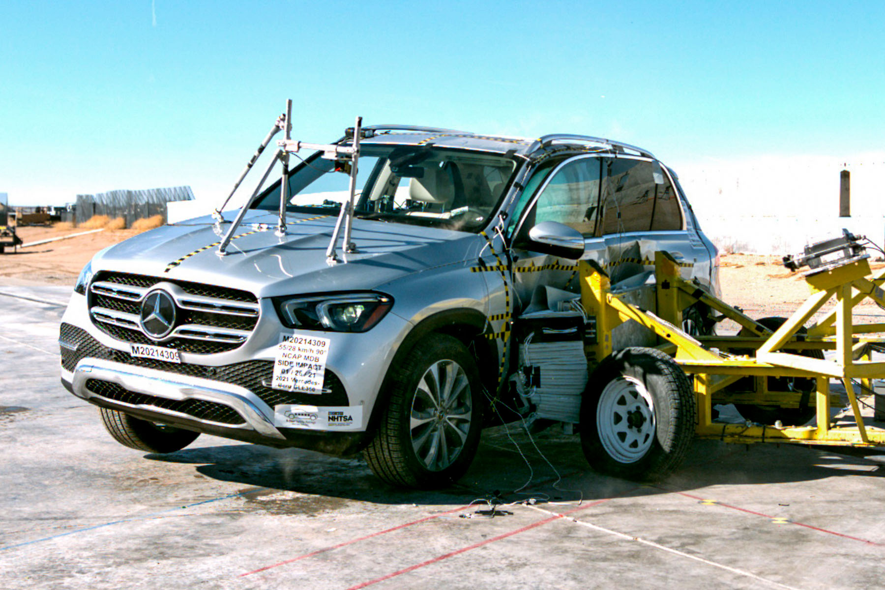 NHTSA crash test of the 2026 Mercedes-Benz Gle